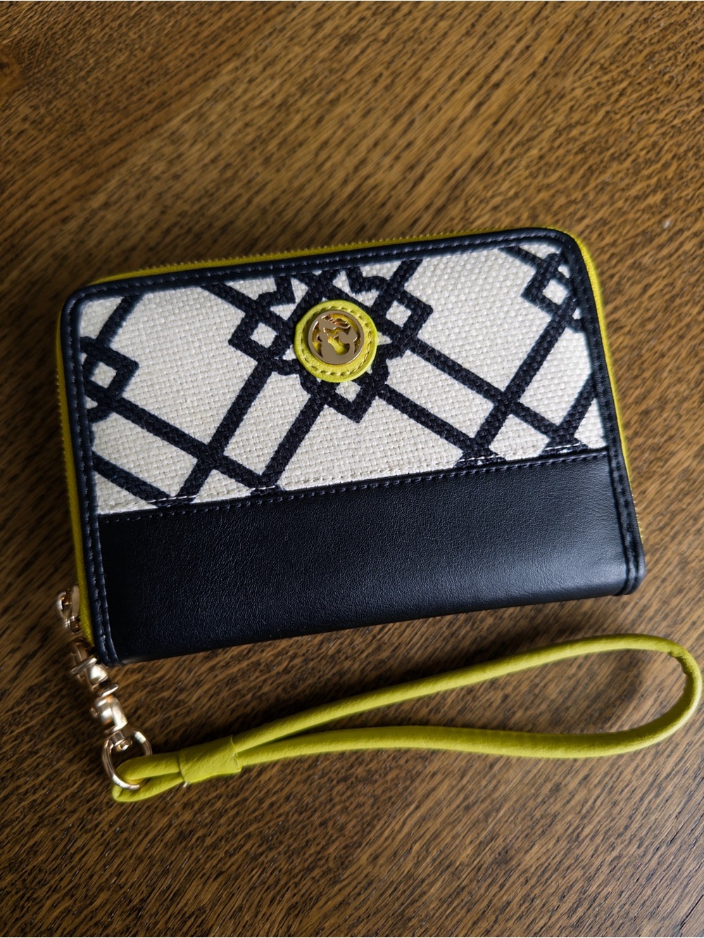 Spartina 449 Black, White & lime green Geometric Wristlet Wallet Card Holder